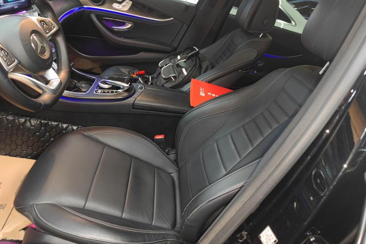 奔驰E级 2017款 E 320 L 运动型 4MATIC局部细节19