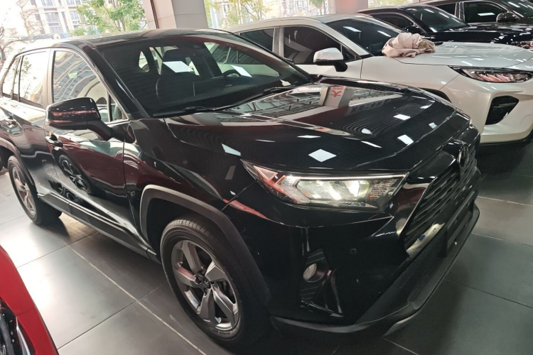 丰田 RAV4荣放 2021款 2.0L CVT两驱风尚版车身外观3