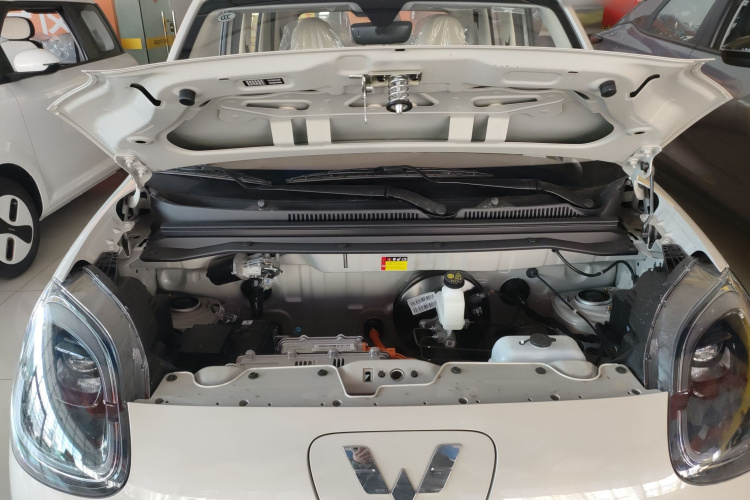 五菱汽车 宏光MINIEV 2025款 四门版 进阶款机舱底盘24