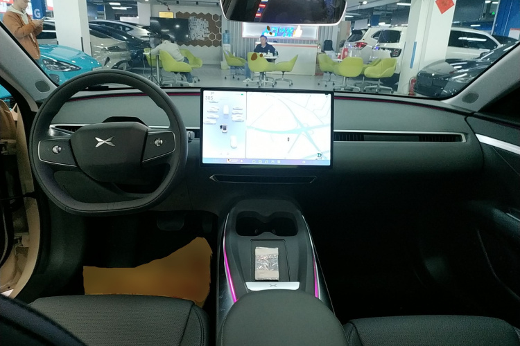 小鹏MONA M03 2025款 620 超长续航 Plus中控内饰12