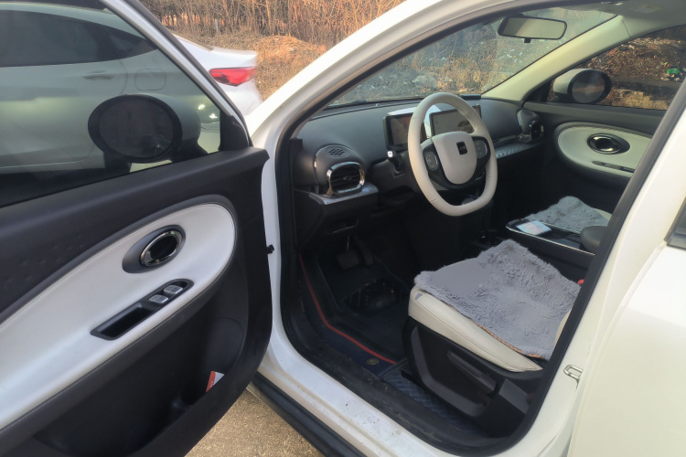 江淮钇为 钇为3 2024款 挚爱版 330km Air中控内饰20