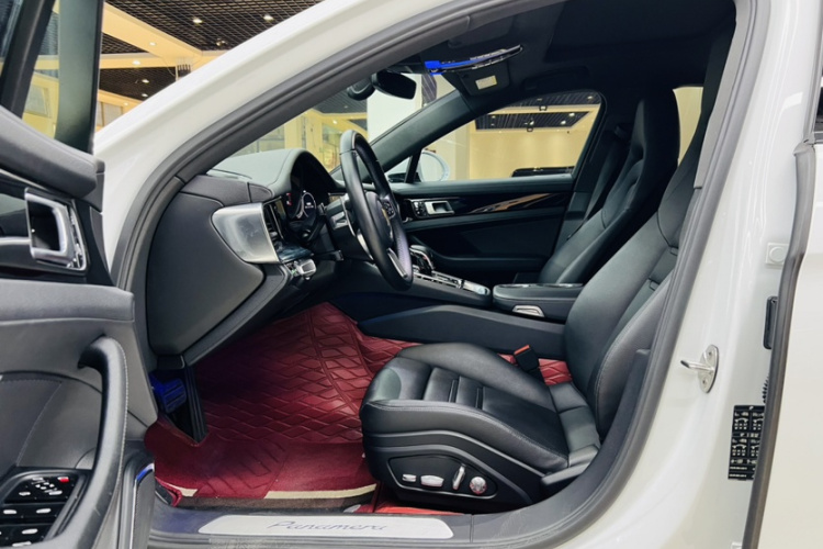 保时捷 2019款 Panamera 2.9T中控内饰7004