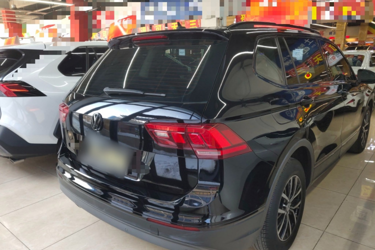 大众 途观L 2018款 改款 330TSI 自动两驱豪华版车身外观6