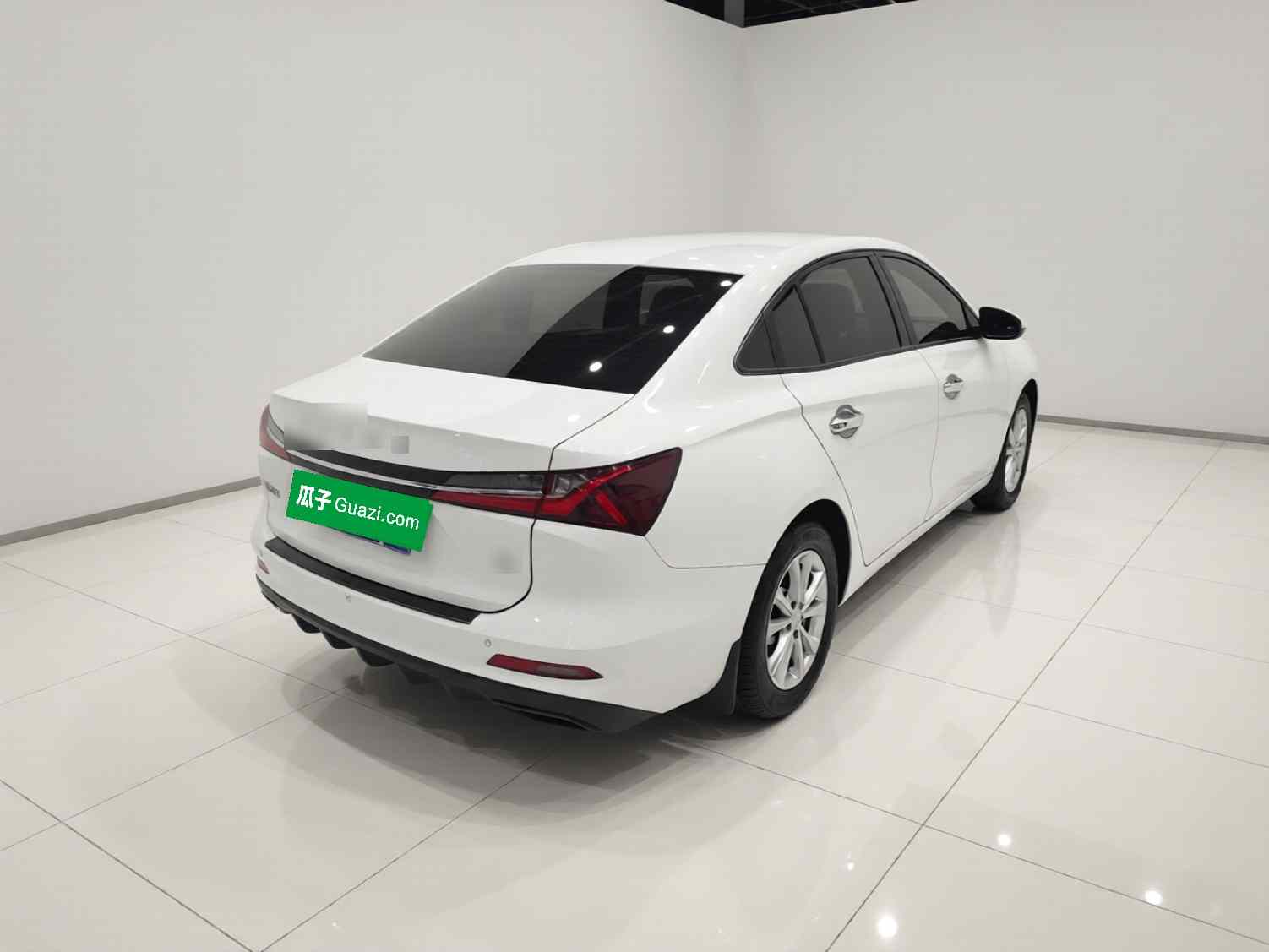 荣威i5 2023款 1.5L 手动舒享版(5)