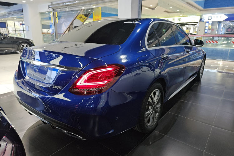 奔驰C级 2021款 C 200 L 时尚型运动版车身外观7
