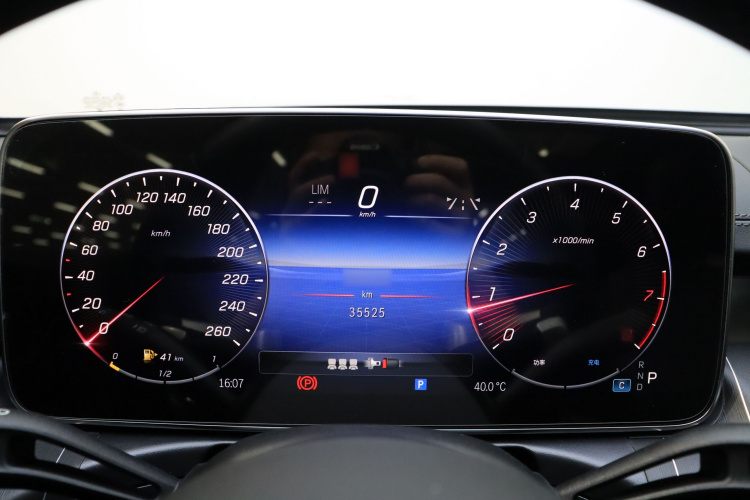 奔驰C级 2023款 改款 C 260 L 运动版局部细节14