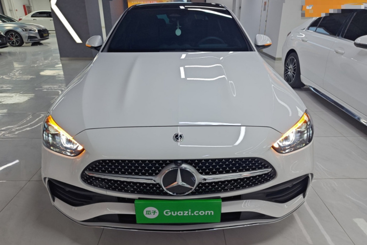 奔驰C级 2025款 C 260 L 运动版车身外观2