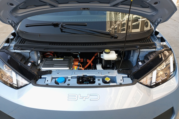 比亚迪 海鸥 2025款 305km 自由版机舱底盘24