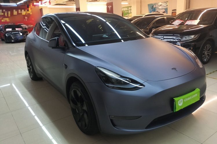 特斯拉 Model Y 2022款 改款 长续航全轮驱动版车身外观3