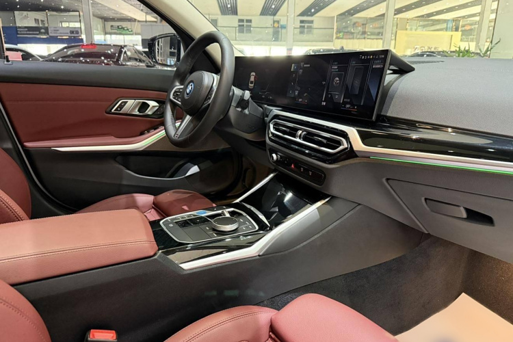 宝马i3 2022款 eDrive 35 L中控内饰7005