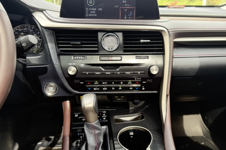 雷克萨斯RX 2020款 300 四驱典雅版 国VI局部细节18