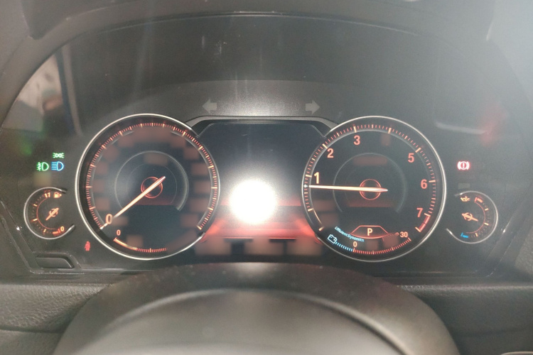 宝马3系GT 2019款  320i M运动曜夜版局部细节14