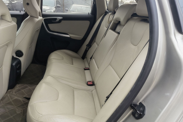 沃尔沃XC60(进口) 2013款 T5 舒适版中控内饰7001
