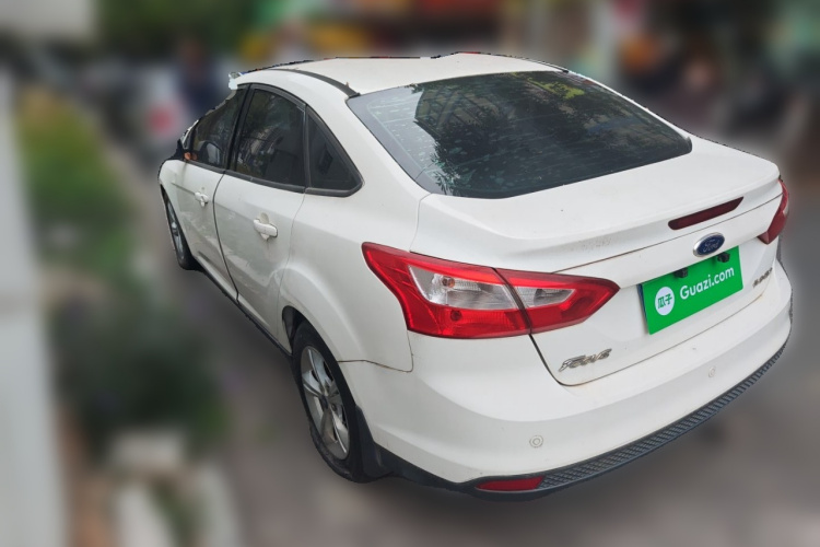 福特 福克斯 2012款 三厢 1.6L 自动风尚型车身外观6003