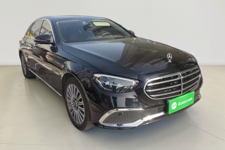 奔驰E级 2023款 改款 E 300 L 时尚型车身外观3