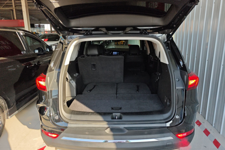 别克 昂科旗 2020款 28T 两驱豪华型机舱底盘23