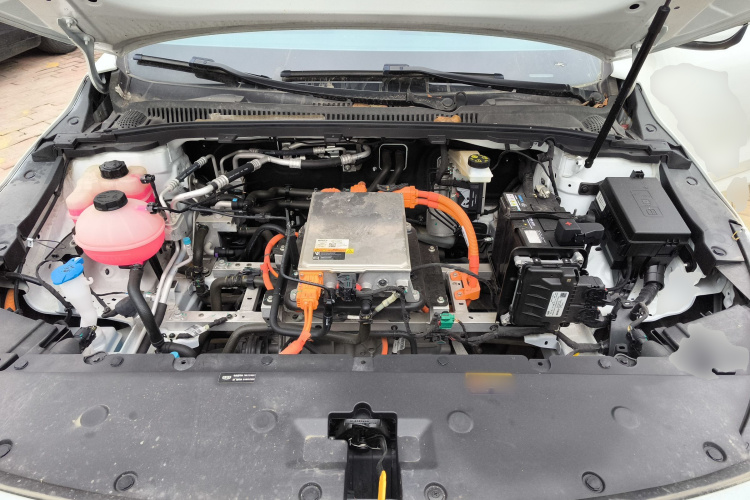 吉利几何G6 2022款 480 新享型机舱底盘24