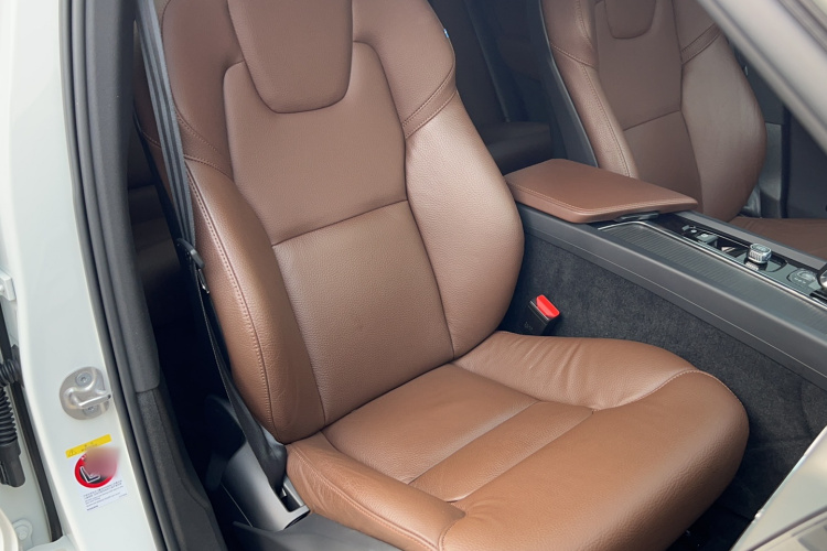 沃尔沃XC60 2023款 B5 四驱智逸豪华版局部细节41