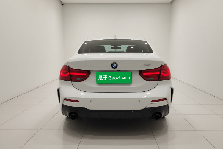 宝马1系 2022款 120i M运动曜夜版车身外观6