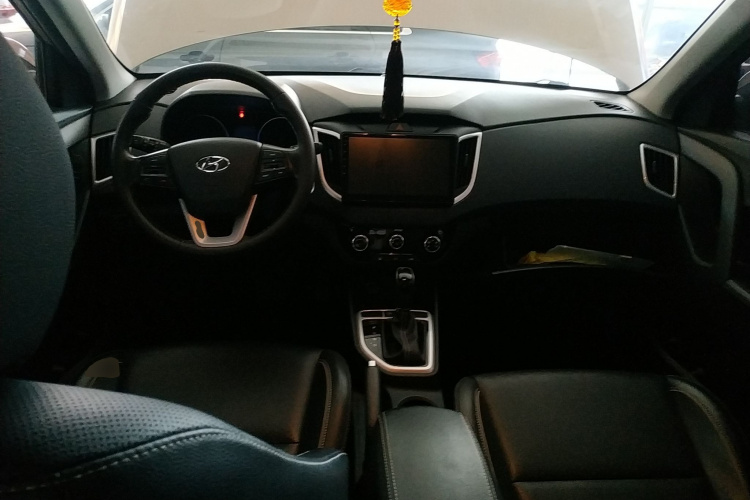 北京现代ix25 2017款 1.6L 自动智能型中控内饰12
