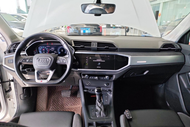 奥迪Q3 Sportback 2020款 40 TFSI 时尚型中控内饰12