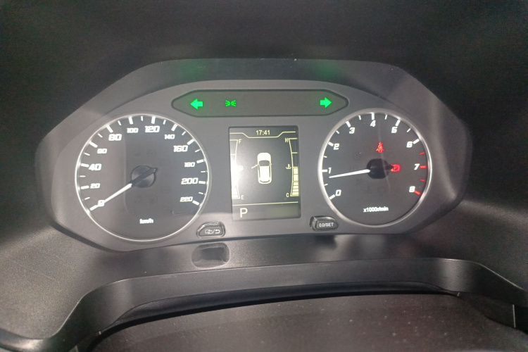 奇瑞 瑞虎5x 2021款 超级英雄版 1.5L CVT豪华型局部细节14