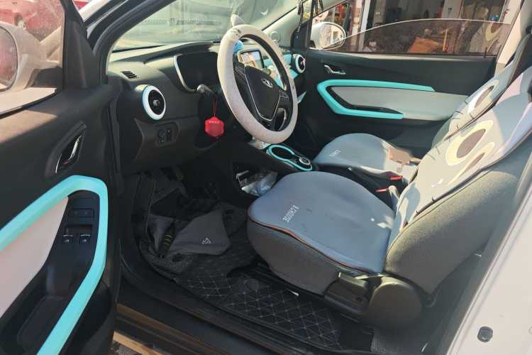 奇瑞 小蚂蚁 2021款 20万蚁粉款 朝气版 磷酸铁锂 301km中控内饰20