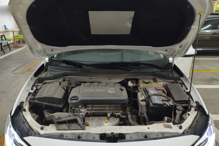 别克 英朗 2021款 改款 典范 1.5L 自动精英型机舱底盘24