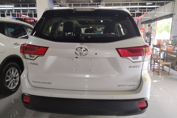 丰田 汉兰达 2018款 2.0T 四驱尊贵版 7座 国VI车身外观6004