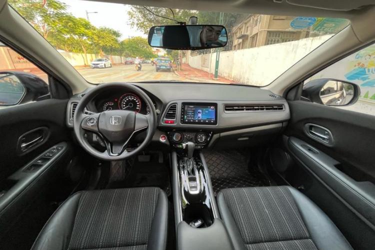 本田 缤智 2017款 1.8L CVT两驱精英型中控内饰7003