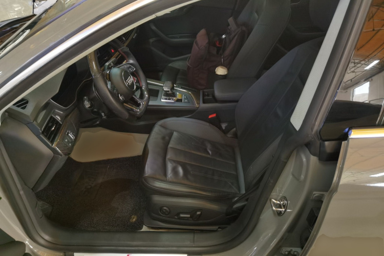 奥迪A5 2021款 Sportback 40 TFSI 时尚致雅型中控内饰19