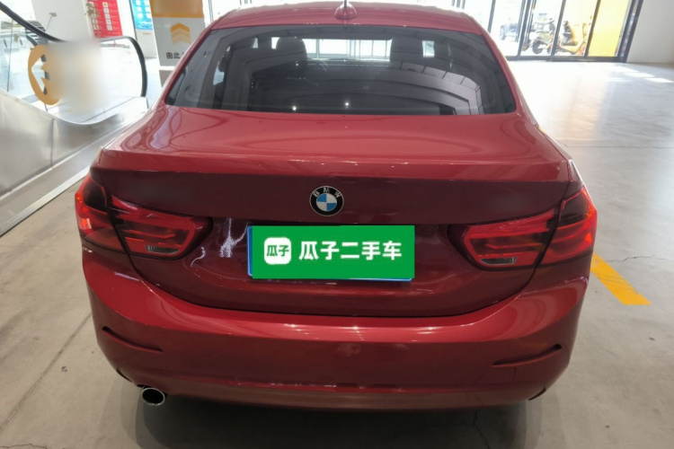 宝马1系 2017款 118i 时尚型车身外观6
