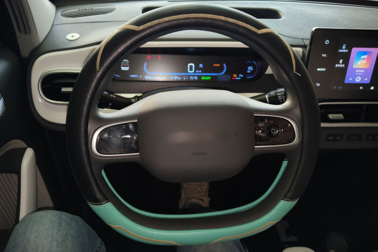 吉利银河 熊猫 2025款 210km 元气熊中控内饰13