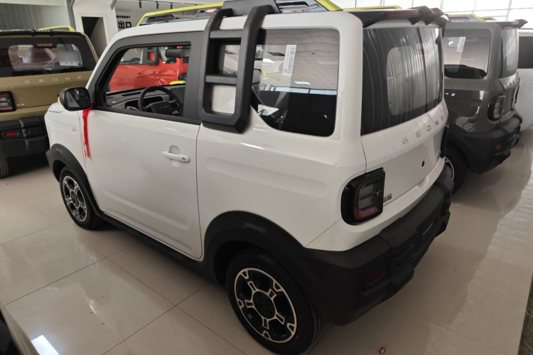 吉利银河 2025款 210km 熊猫骑士车身外观6003