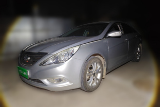 现代 索纳塔 2011款 2.0L 自动领先版