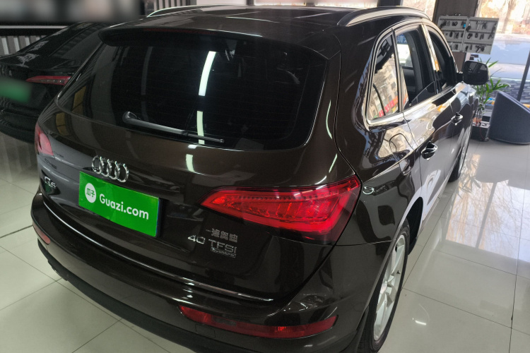 奥迪Q5 2016款 40 TFSI 技术型车身外观7
