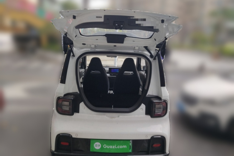 吉利银河 2025款 210km 熊猫卡丁中控内饰23