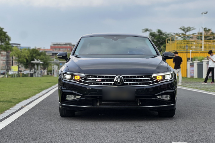 大众 迈腾 2023款 200万辆纪念版 330TSI DSG豪华型车身外观6001