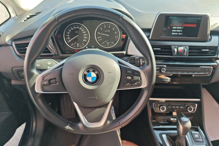 宝马2系旅行车 2016款 218i 时尚型局部细节13