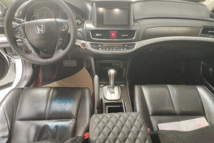 本田 歌诗图 2014款 2.4L 豪华版中控内饰12