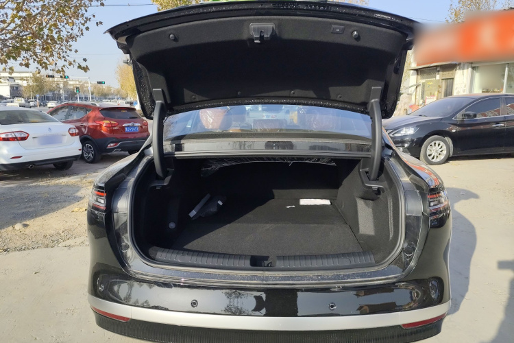 奇瑞风云 风云A9L 2025款 260超长续航豪华版机舱底盘23