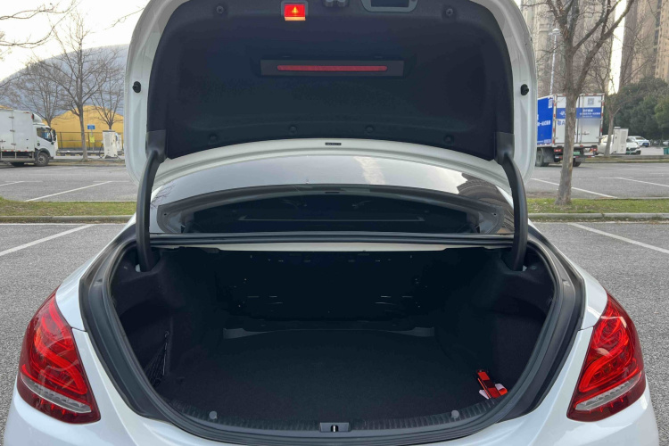 奔驰C级 2017款 改款 C 200 L 运动版中控内饰7007