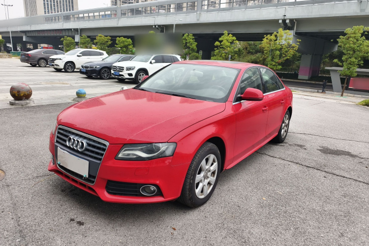 奥迪A4L 2011款 2.0 TFSI 标准型车身外观1