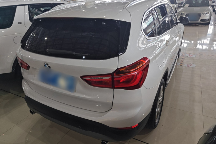 宝马X1 2018款 sDrive20Li 领先型车身外观7