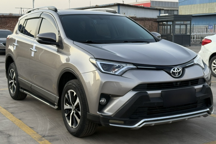 丰田 RAV4荣放 2016款 2.0L CVT两驱风尚版 国V车身外观6003