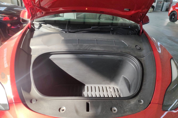 特斯拉 Model Y 2021款 长续航全轮驱动版机舱底盘24