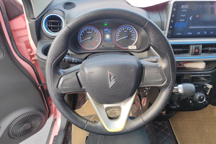 凌宝汽车 凌宝BOX 2021款 粉红世家 舒适版中控内饰13