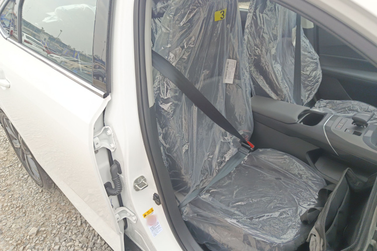 长安 逸动 2025款 蓝鲸 1.5T 500Bar尊贵型局部细节41