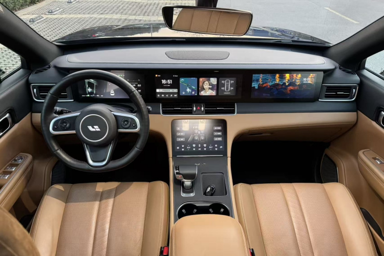 理想汽车 理想ONE 2020款 增程6座版中控内饰7003