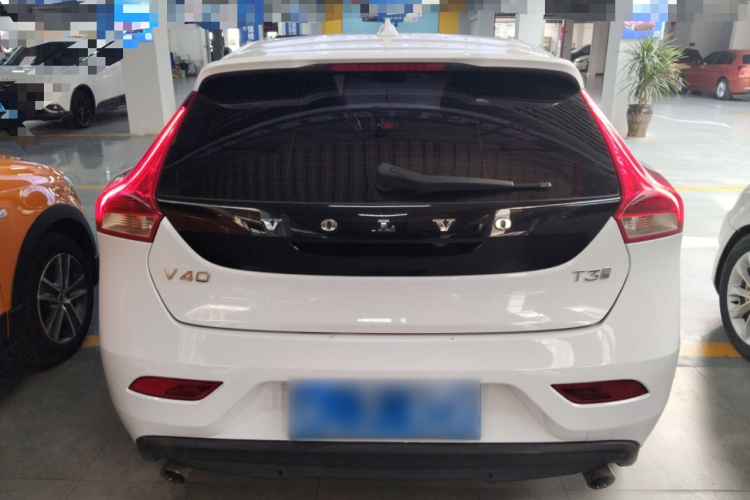 沃尔沃V40 2019款 T3 智雅版车身外观6